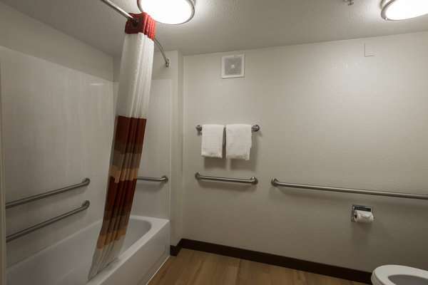 レッド ルーフ イン シンシナティ イースト ビーチモント Cherry Grove 部屋 写真